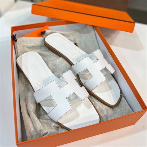รองเท้า แตะ hermes